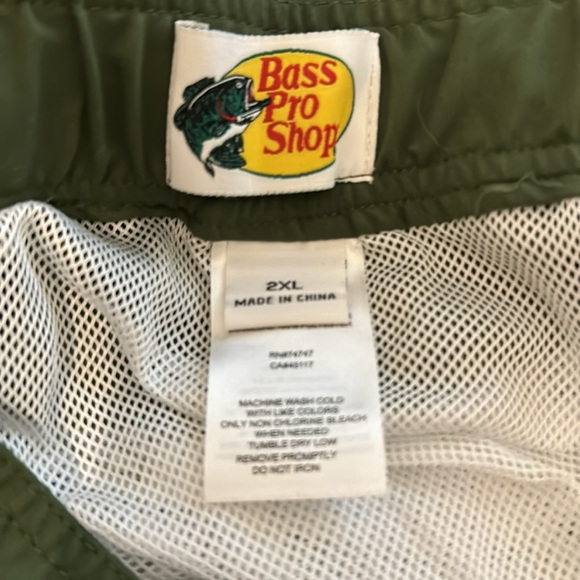 Bass Pro Shop Men’s swim trunks - Picture 4 of 4